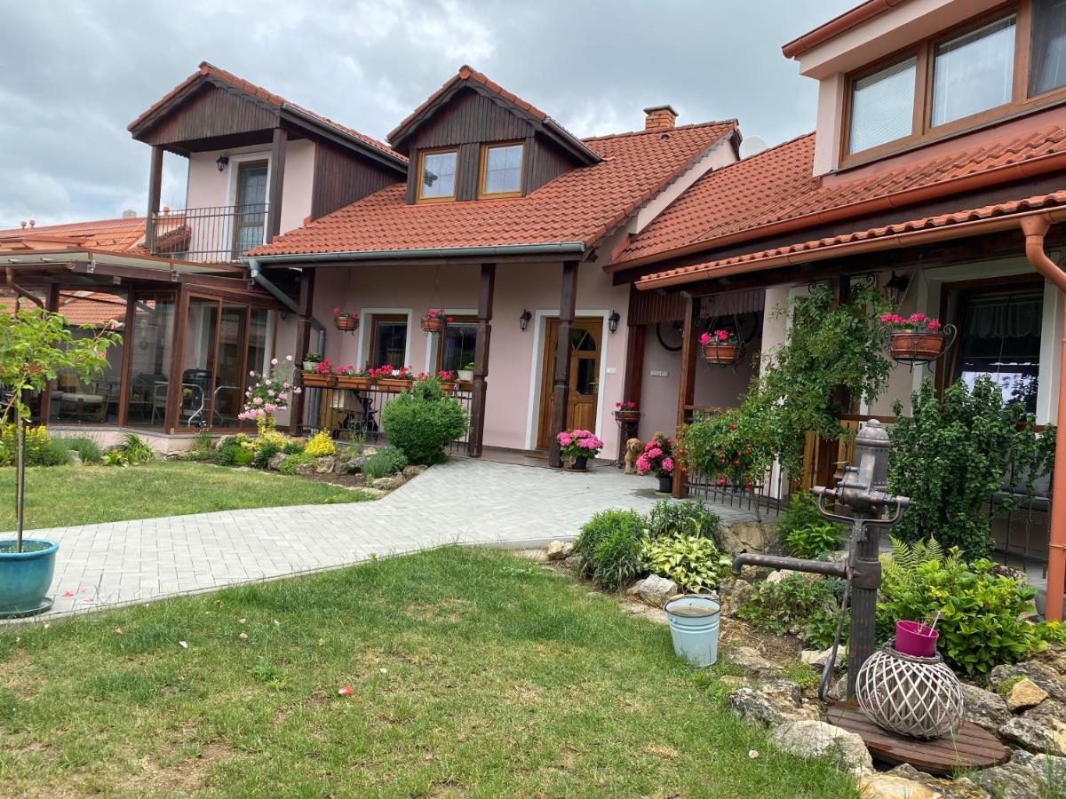 בויניצה "Na Skale " Apartment In Center, Free Parking מראה חיצוני תמונה